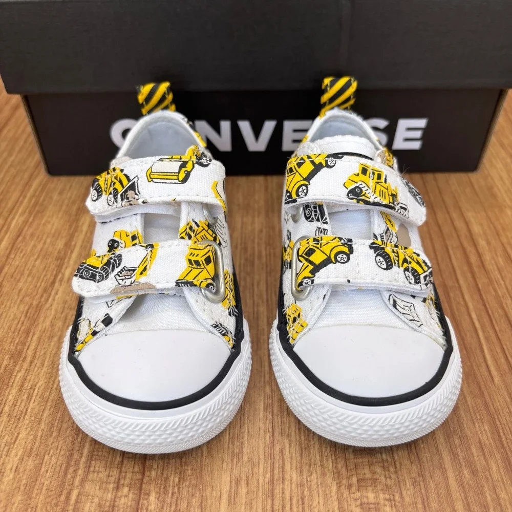 Converse CTAS 2V OX Infant‎ Size 5 White with Dump Truck A12610F NEW